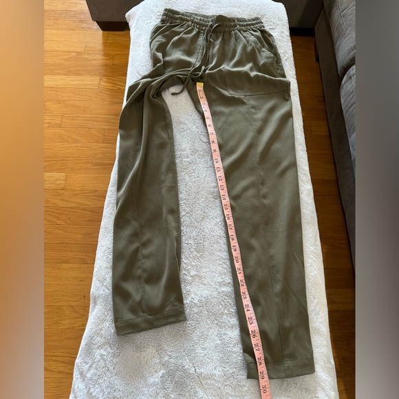 Anthropologie Joggers - Picture 6 of 13